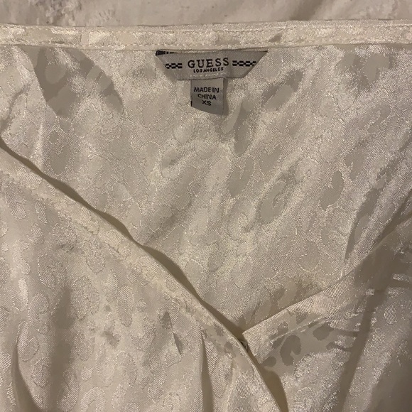 GUESS silky blouse - Picture 2 of 4
